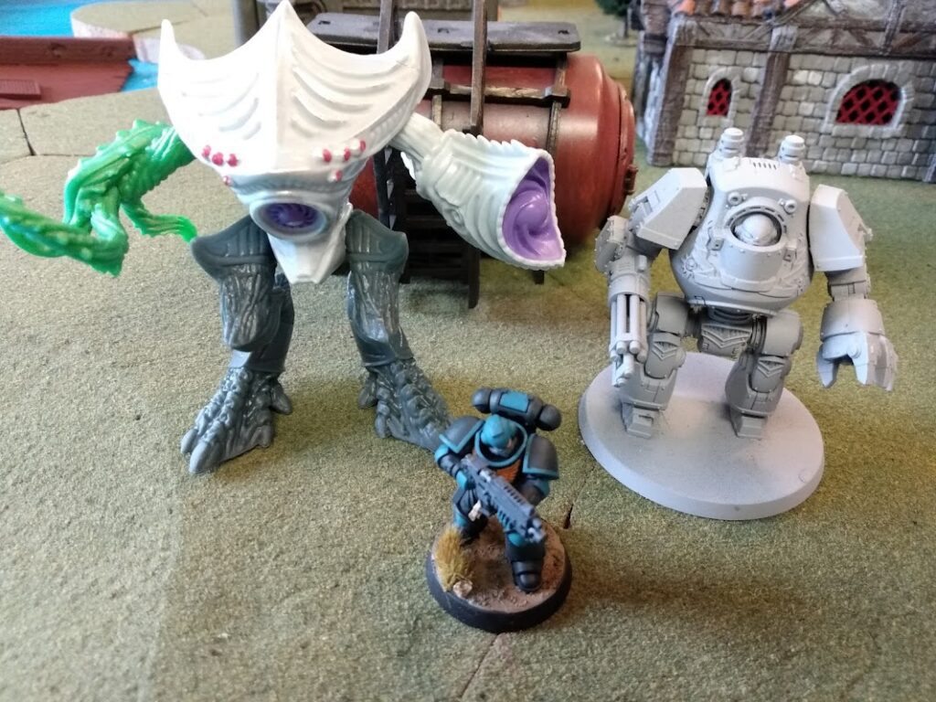 Size comparison with Kharn Synthoid action figure, GW Space Marine, and Contemptor Dreadnought