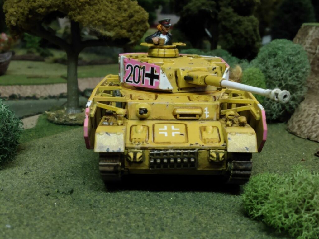 Yellow and pink Panzer IV commanded by Duchess Tilda of Pellucidar